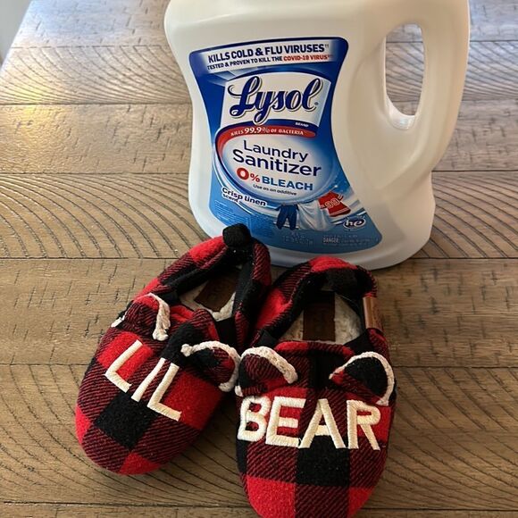 Lil Bear 🐻 Nonslip Warm Cozy DearFoam Slippers for your wee one ☝️ like new - Picture 16 of 16